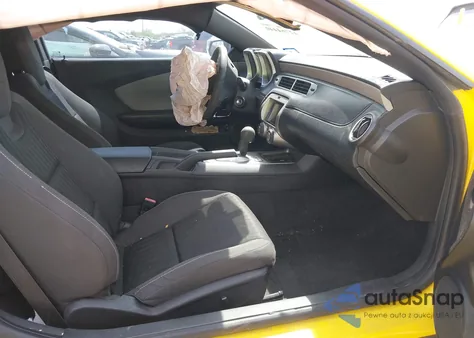 2015 Chevrolet Camaro 2Ls z USA, uszkodzony, nr VIN 2G1FB1E33F9185617